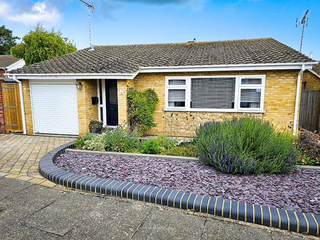 3 bed bungalow for sale in Lenham Close, Broadstairs CT10, £475,000