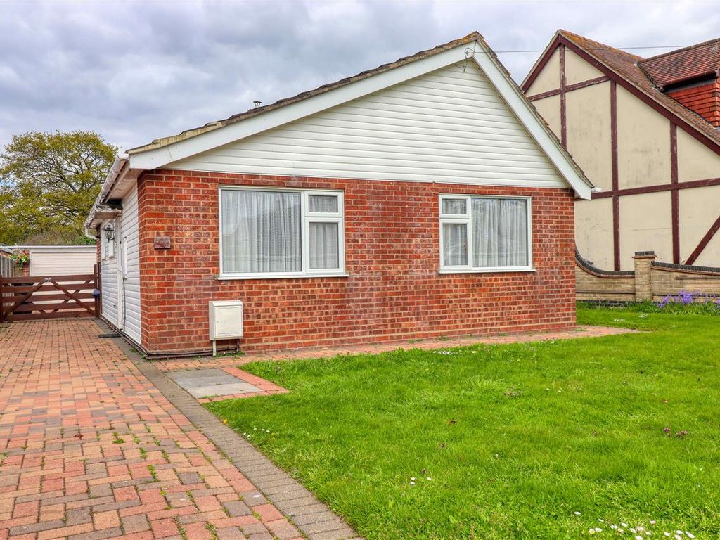 2 bed bungalow for sale in Gorse Lane, ClactonOnSea CO15 Zoopla