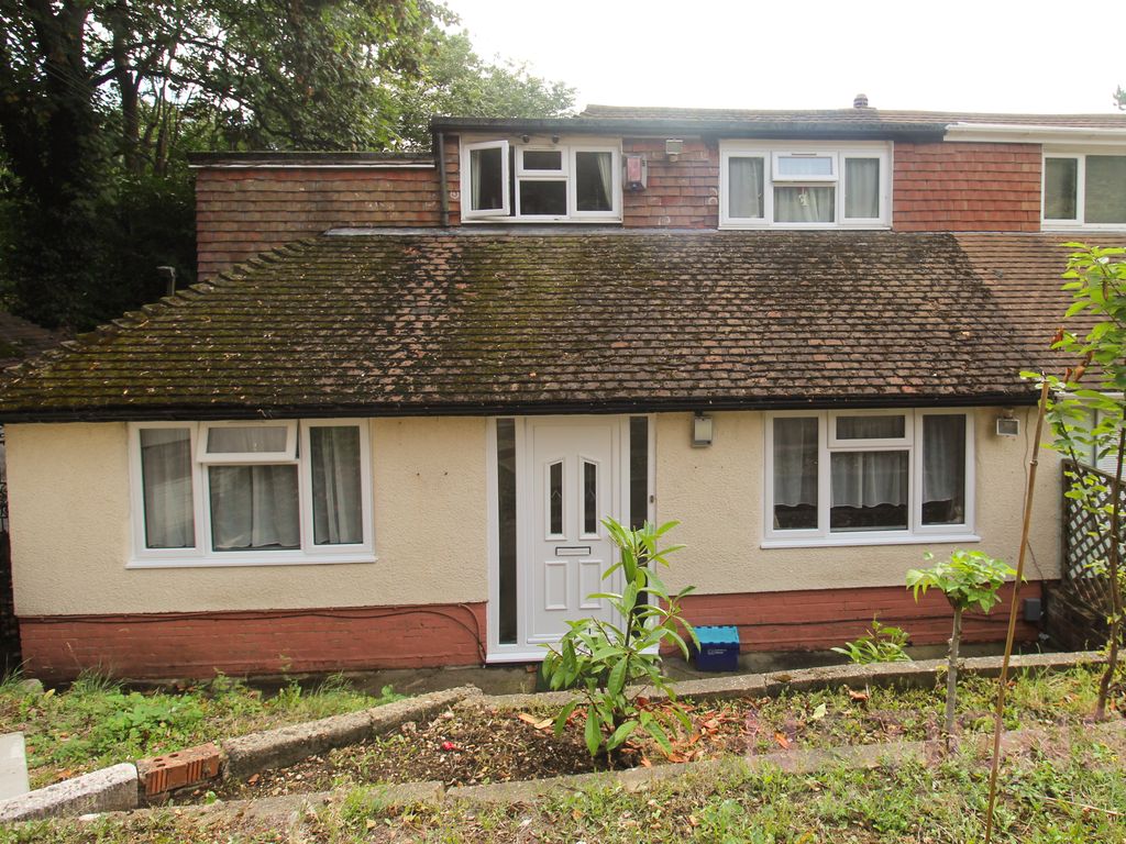 Hart Hill Lane, Luton LU2  