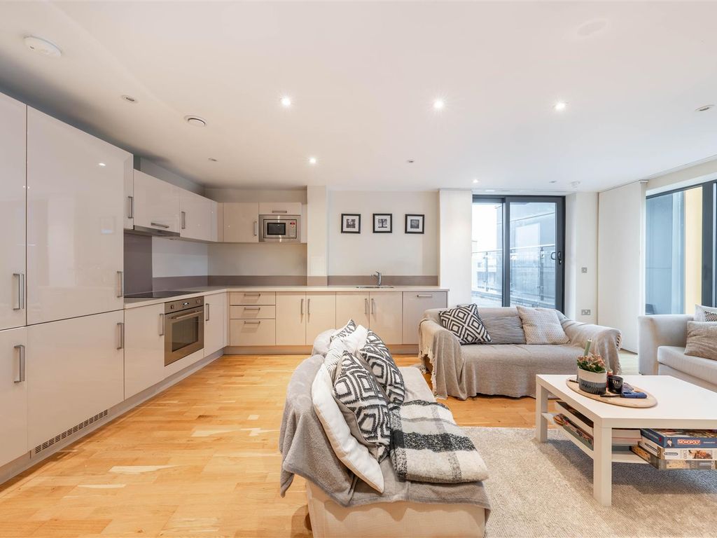 3 bed flat for sale in Maltby Street, London SE1, £1,100,000 Zoopla