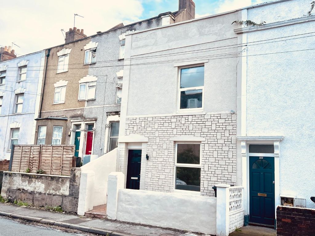 3 bed property for sale in Easton Road, Easton, Bristol BS5, £340,000