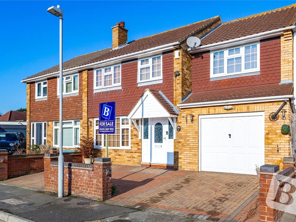 4 bed semidetached house for sale in Westfield Close, Gravesend, Kent