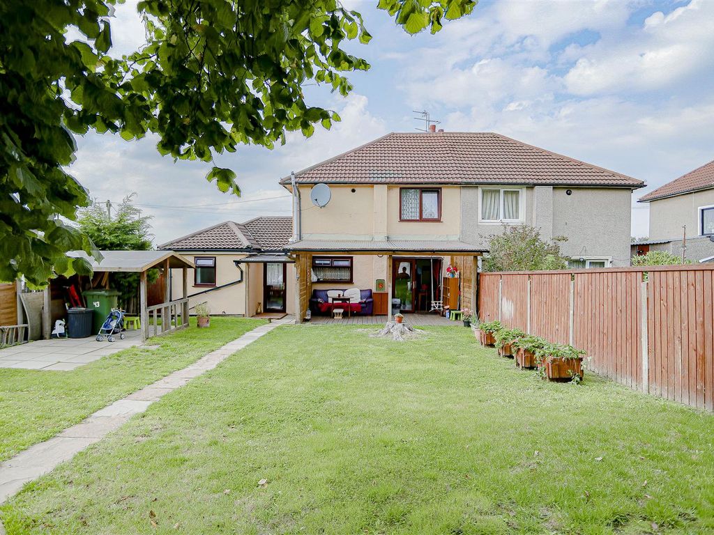 3 bed semidetached house for sale in Lindadale Avenue, Oswaldtwistle