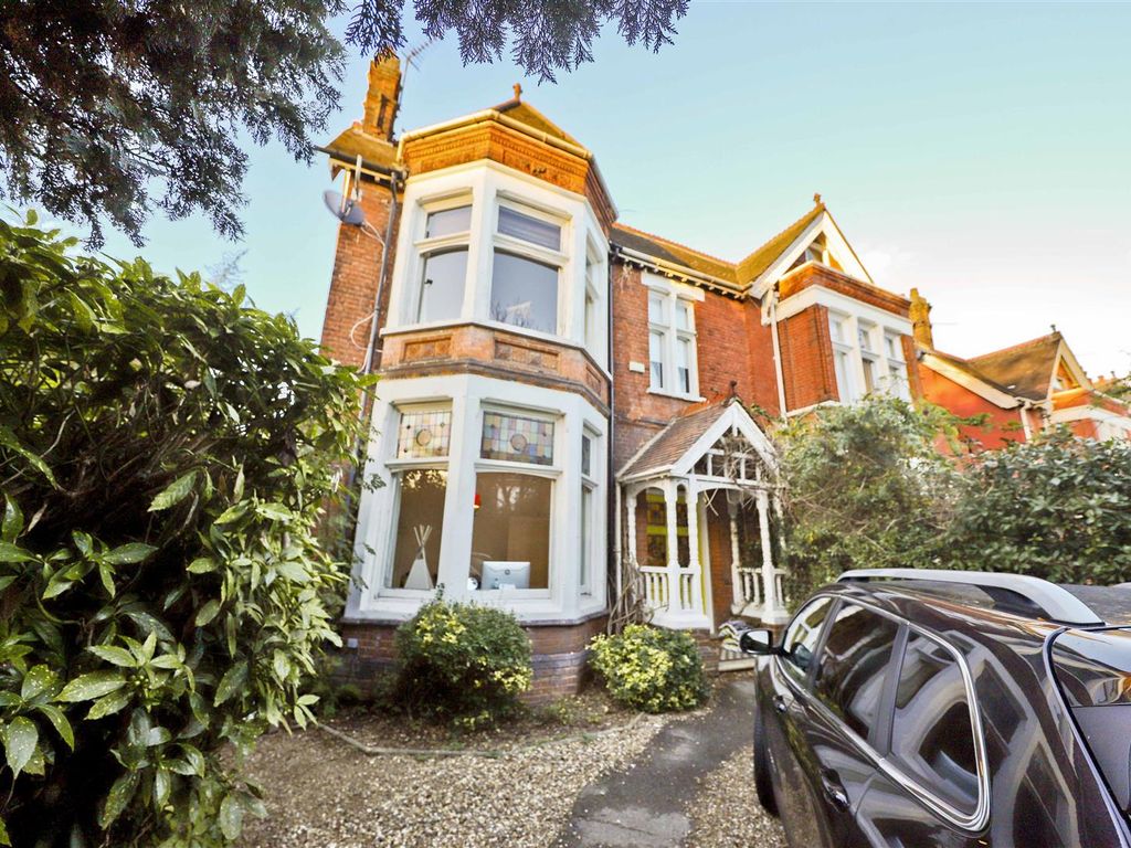 Shaa Road, London W3  