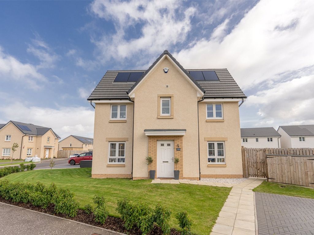 3 bed semidetached house for sale in Charles Wilson Avenue, Bilston