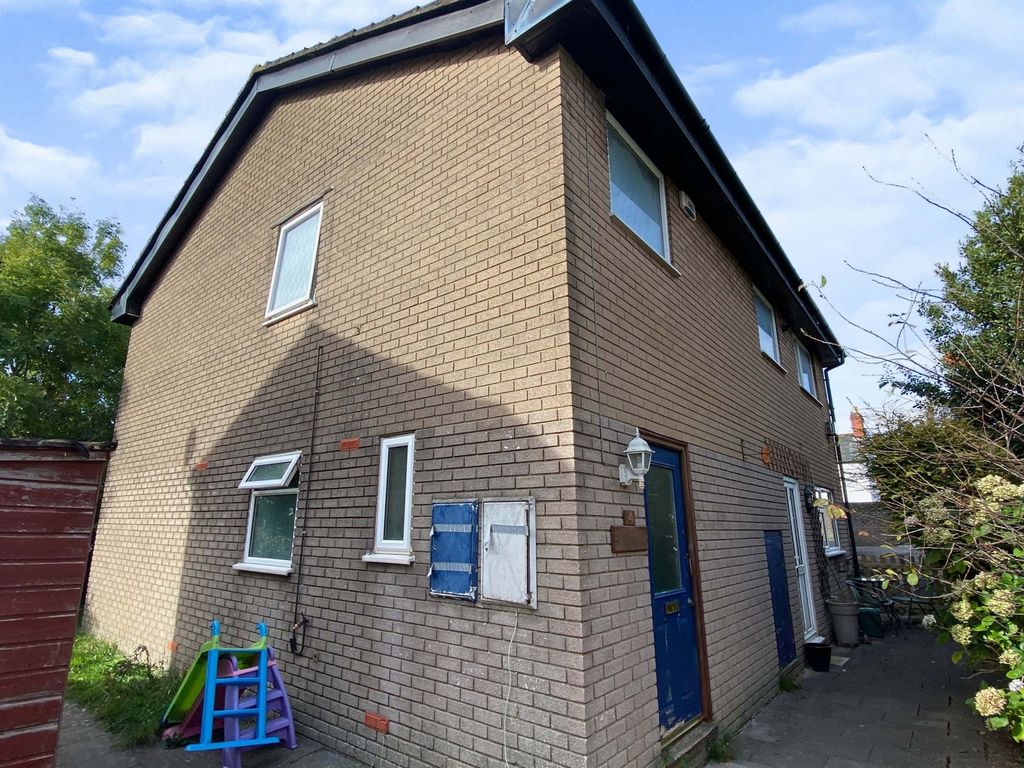 2 bed flat for sale in Summerland Close, Llandough, Penarth CF64 Zoopla