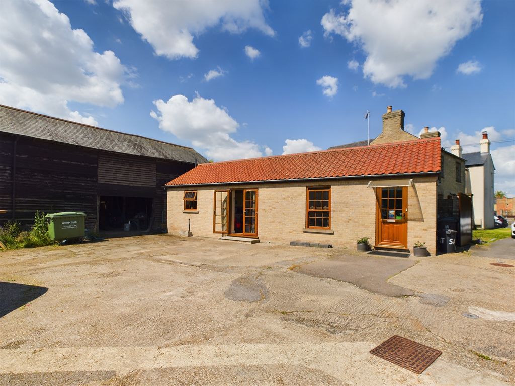 1 bed barn conversion for sale in St. Andrews Hill, Waterbeach