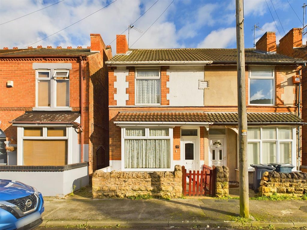 2 bed semidetached house for sale in Second Avenue, Carlton