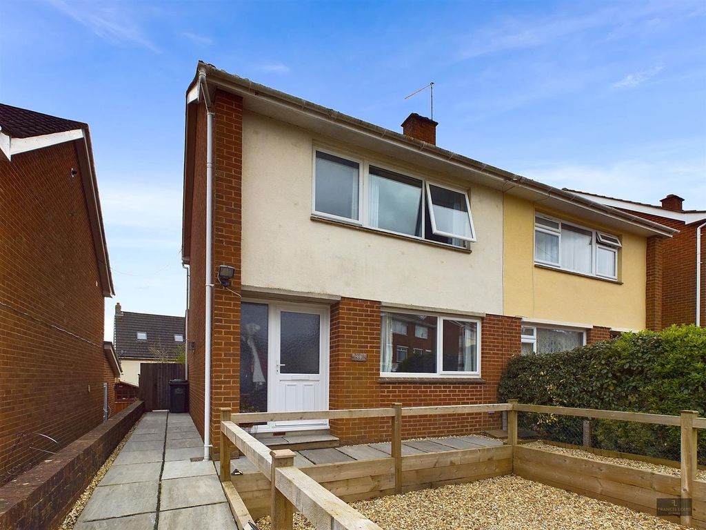 3 bed semidetached house for sale in Beechwood Road, Chudleigh, Newton