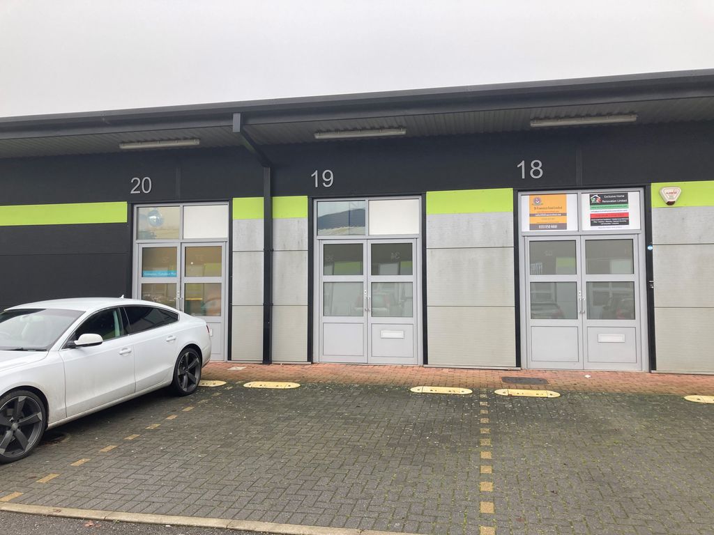 19 Space Business Centre, Smeaton Close, Aylesbury HP19  