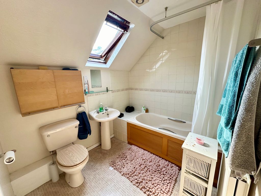 1 bed flat to rent in Ayr Close, Chippenham SN14, £1,000 pcm Zoopla