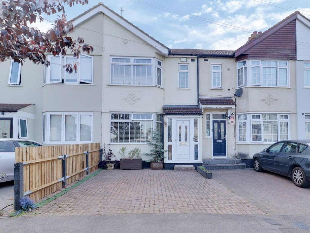 3 bed terraced house for sale in Ashwood Avenue, Rainham RM13 Zoopla