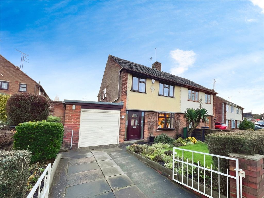 3 bed semidetached house for sale in Rainbow Street, Coseley, West