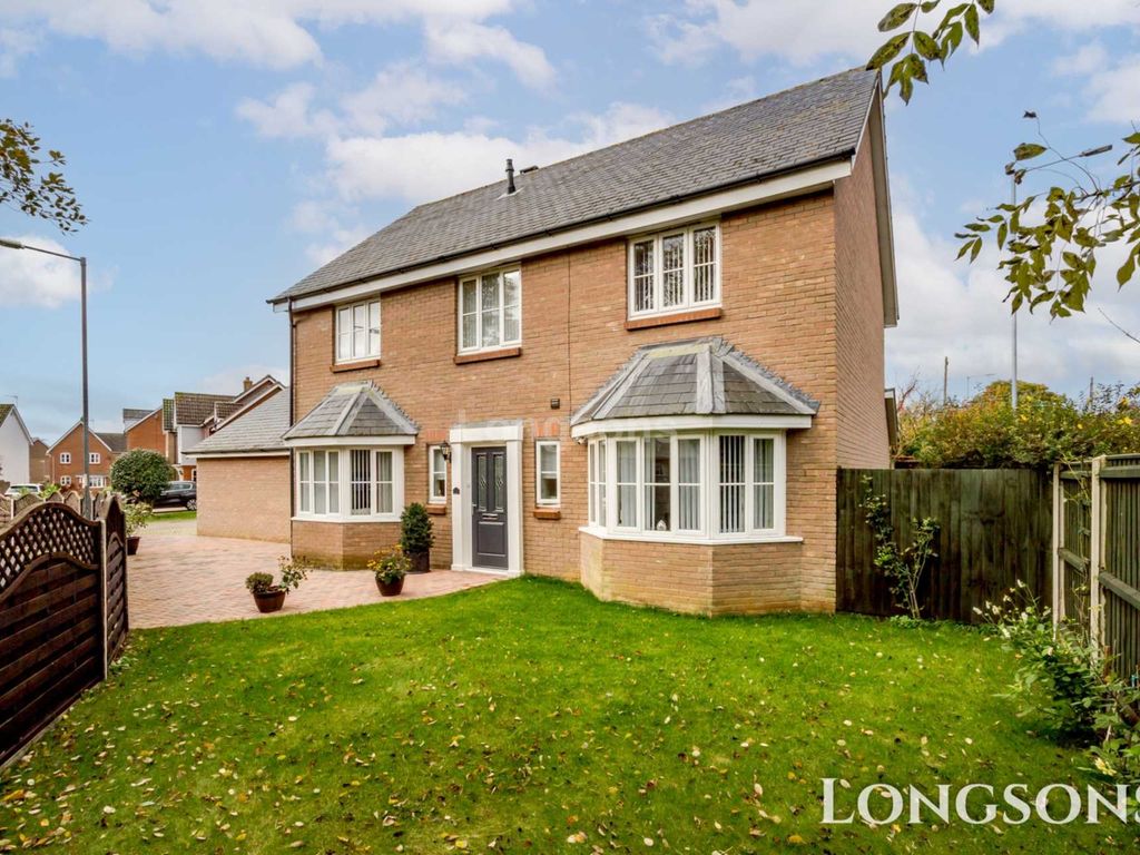 4 bed detached house for sale in Lee Warner Road, Swaffham PE37, £