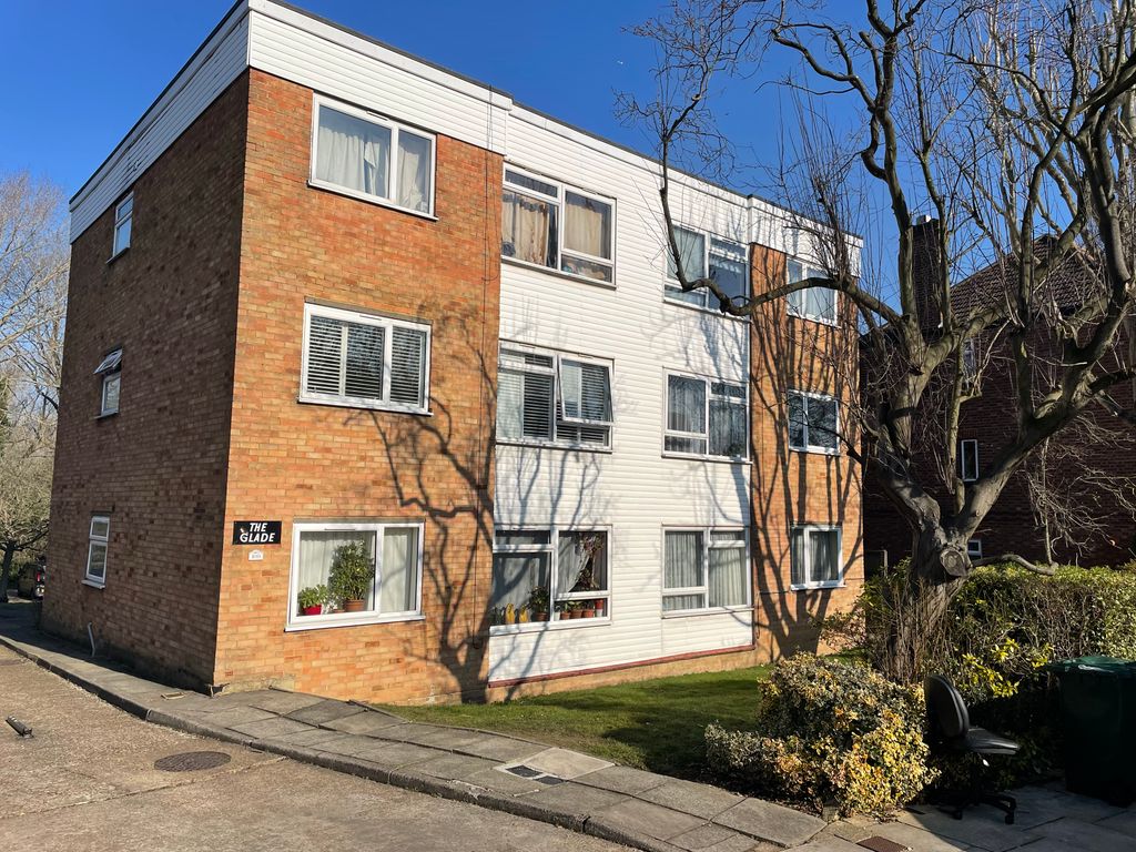 2 bed flat to rent in The Glade, Finchley Park, London N12 Zoopla