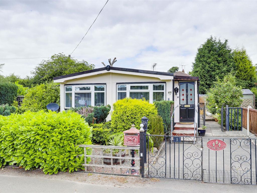 2 bed mobile/park home for sale in Moor Lane, Calverton, Nottinghamshire NG14 Zoopla