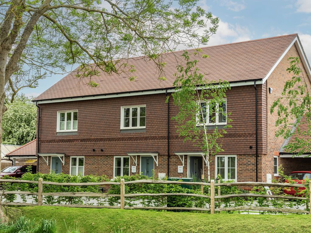 New home, 3 bed terraced house for sale in Aylesbury Road, Aston