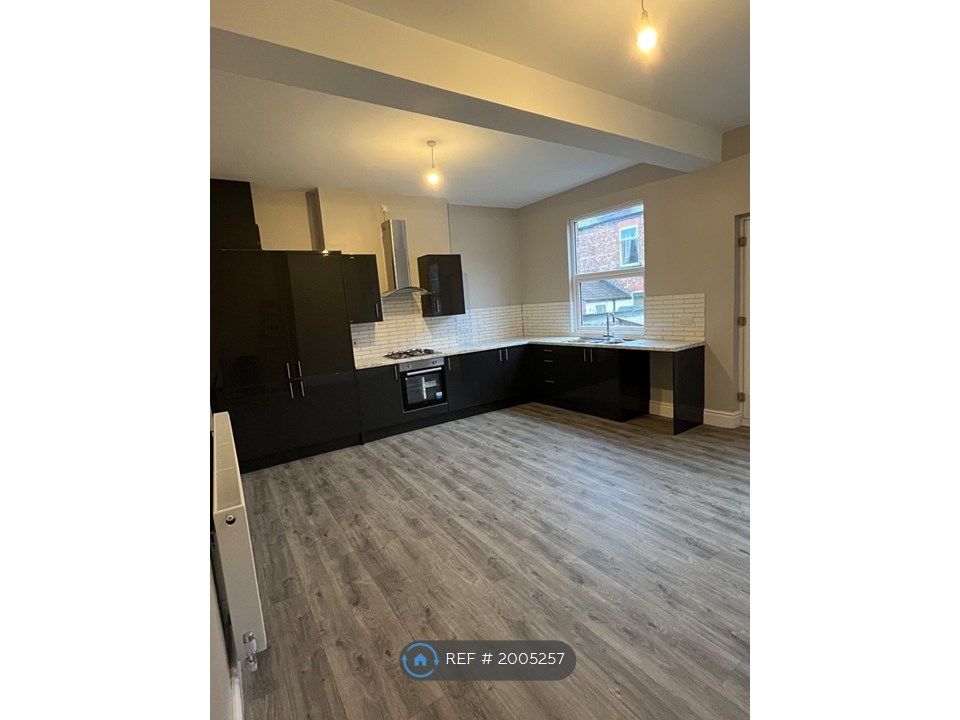 4 bed semidetached house to rent in South Hill Road, Wirral CH43, £