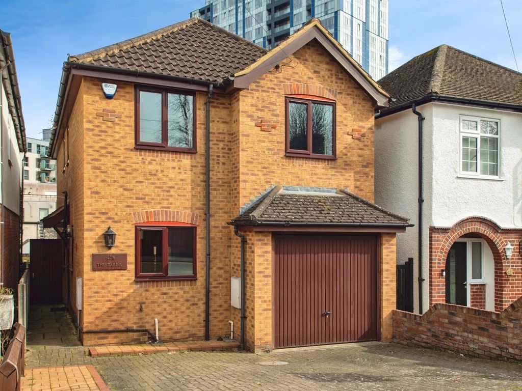 4 bed detached house for sale in Park Road, Hemel Hempstead HP1, £