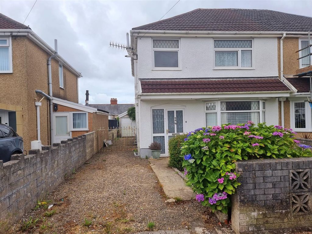 3 bed semidetached house for sale in Graiglwyd Road, Cockett, Swansea