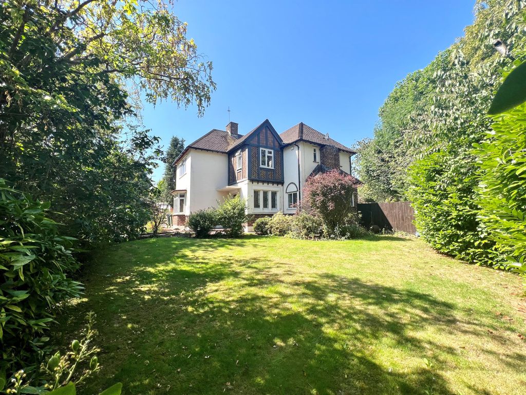 4 bed detached house for sale in Thornton Road, Higher Bebington
