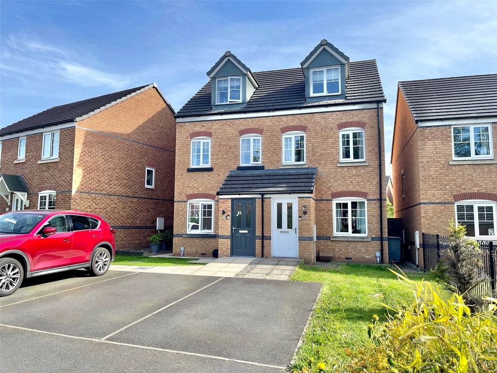 3 bed town house for sale in Redshank Place, Sandbach, Cheshire CW11, £