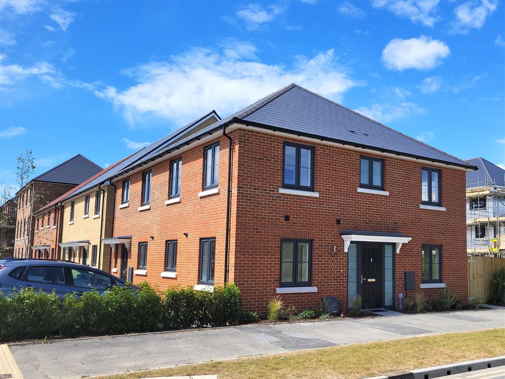 3 bed detached house to rent in Poplar Drive, Deal CT14 Zoopla