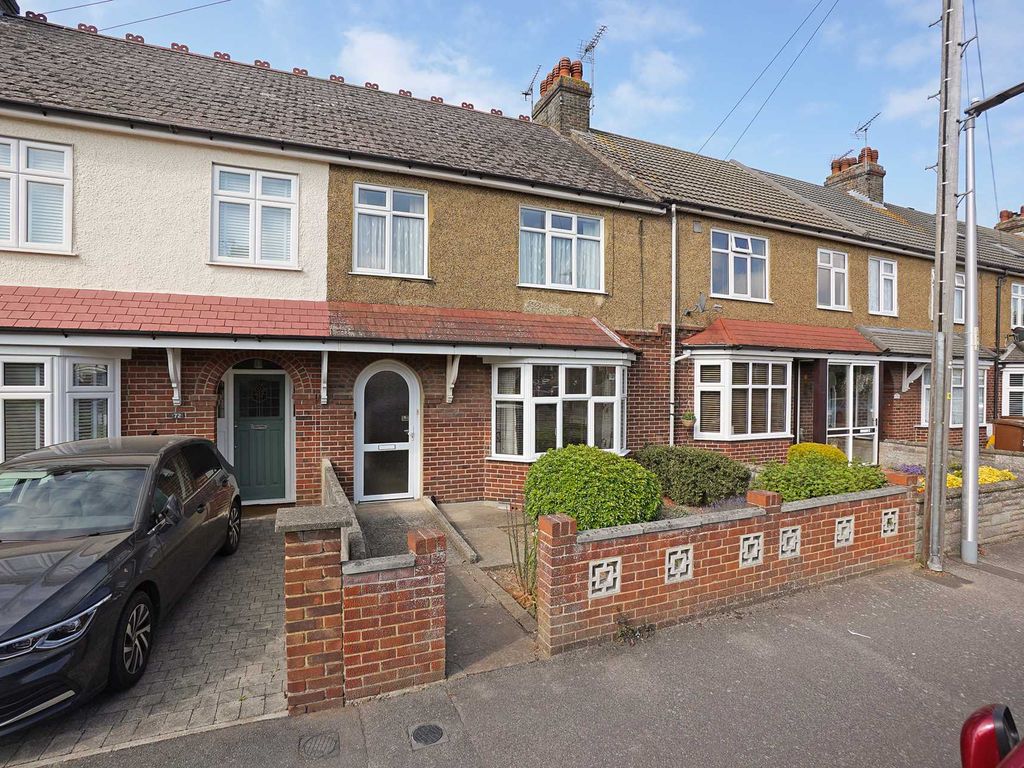 3 bed terraced house for sale in Osprey Avenue, Gillingham ME7 Zoopla