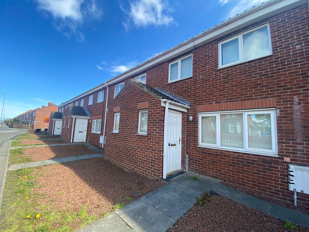 3 bed terraced house to rent in Hirst Castle Mews, Ashington NE63, £550