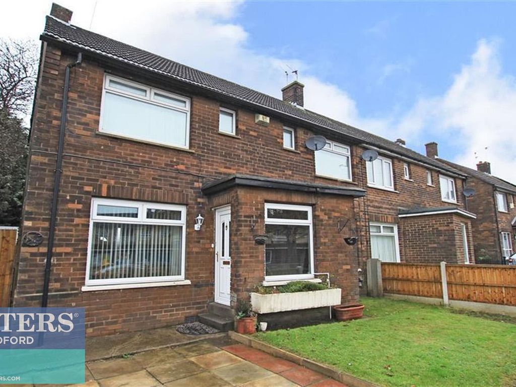 4 bed semidetached house for sale in Broadstone Way Holme Wood