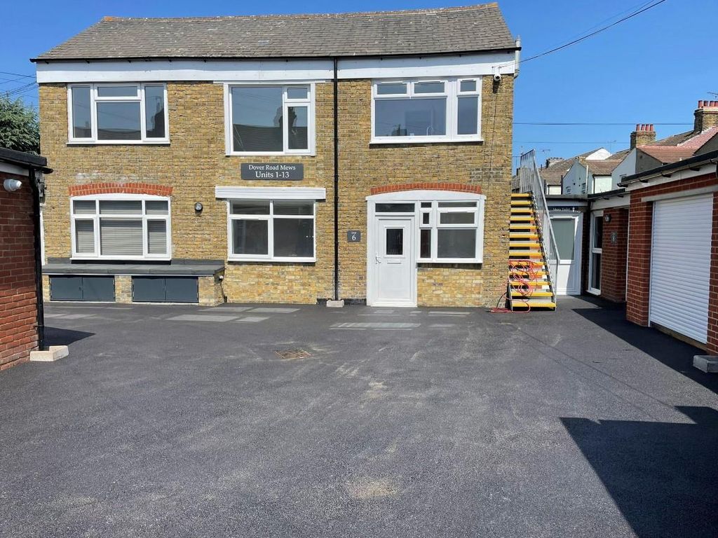 Office to let in Dover Road East, Gravesend DA11 Zoopla