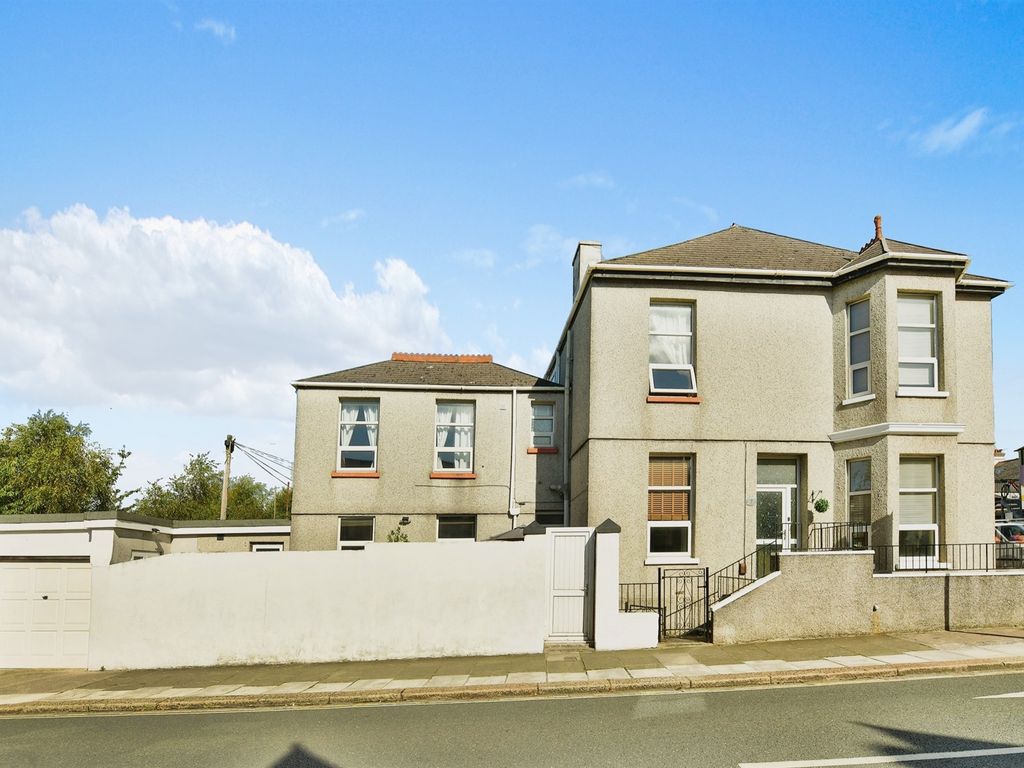 3 bed end terrace house for sale in Gifford Place, Mutley, Plymouth PL3