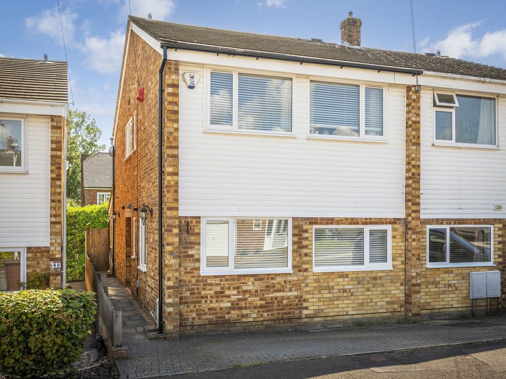 3 bed semidetached house for sale in Fernhurst Crescent, Soutborough