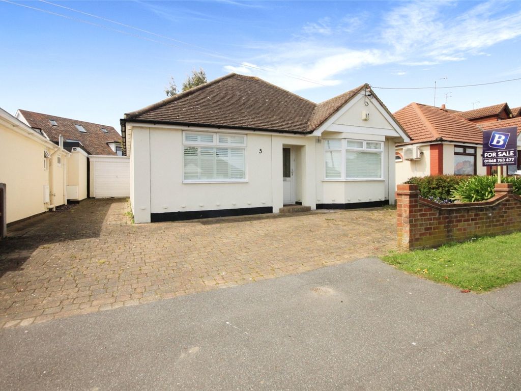 2 bed bungalow for sale in Guernsey Gardens, Wickford, Essex SS11 Zoopla