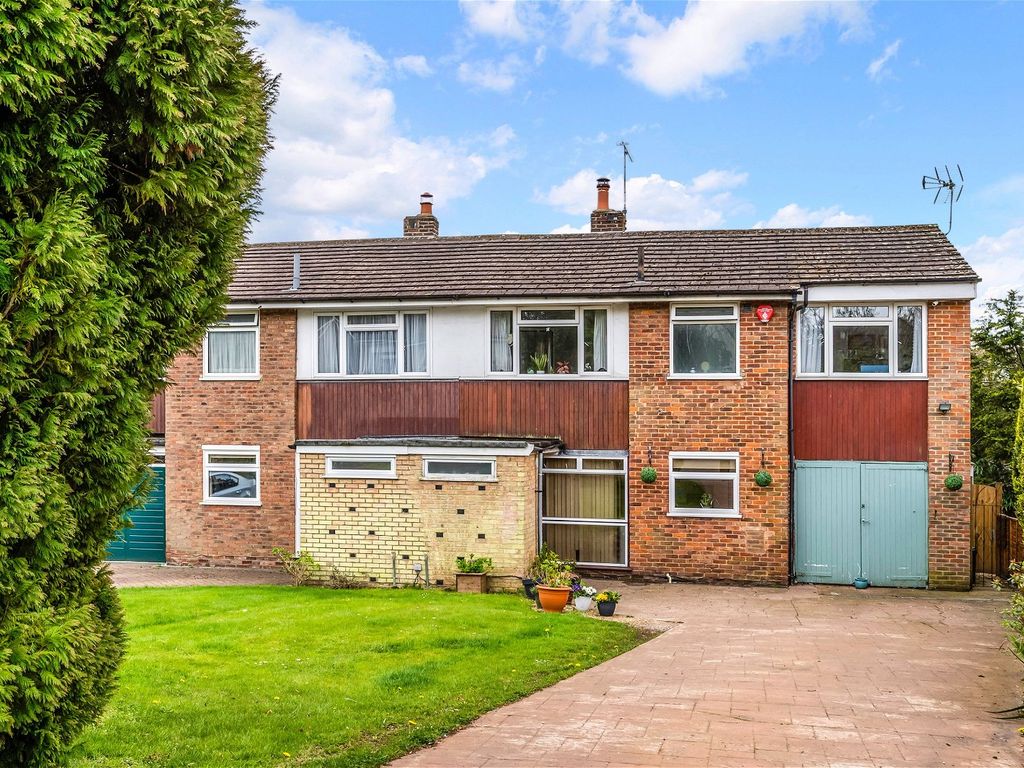 5 bed semidetached house for sale in Woodland Court, Oxted RH8 Zoopla