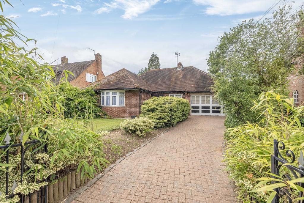 2 bed bungalow for sale in Dropmore Road, Burnham SL1, £765,000 Zoopla