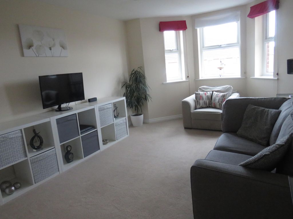 2 bed flat to rent in Lingwood Court, Thornaby, StocktonOnTees TS17