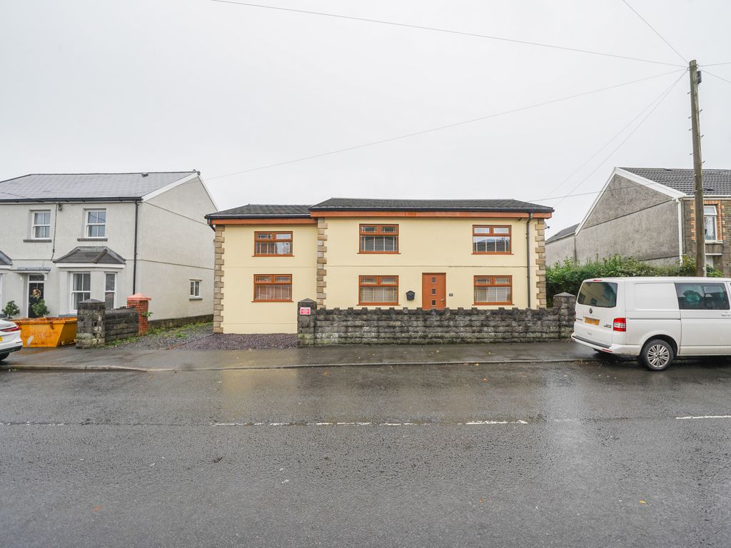 3 bed cottage for sale in Glebe Road, Loughor, Swansea SA4, £300,000