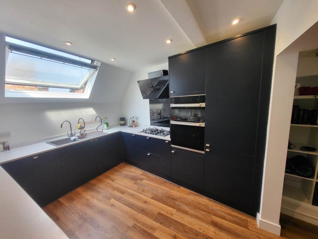 1 bed flat to rent in Sun Street, Baldock SG7, £1,050 pcm Zoopla