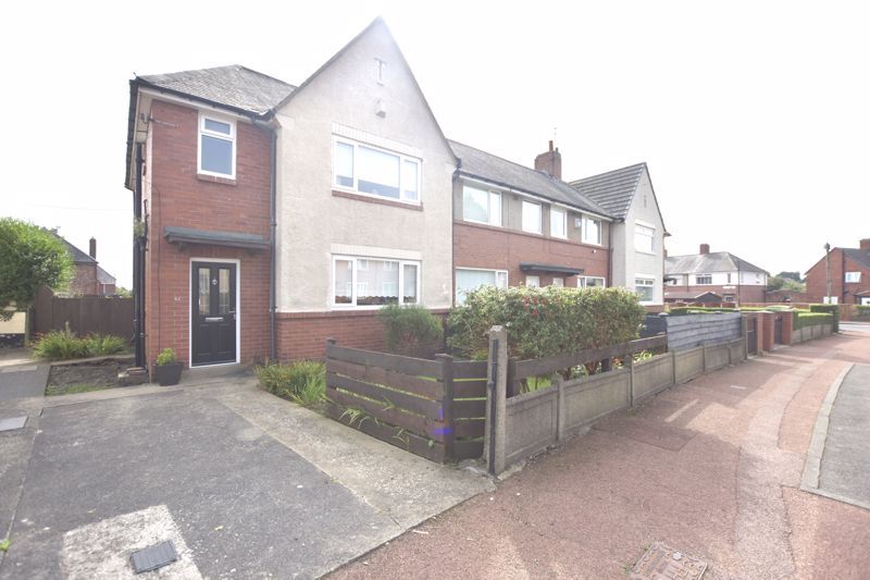 3 bed terraced house for sale in Weldon Crescent, High Heaton