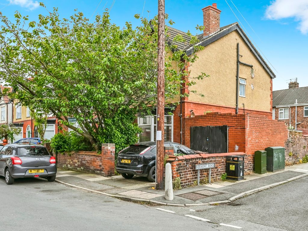 4 bed semidetached house for sale in Alexandra Road, Crosby