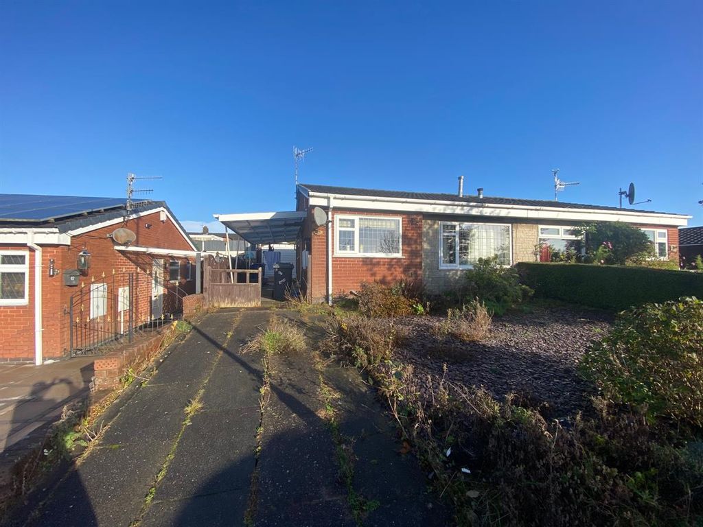 2 bed bungalow for sale in Derwent Crescent, Kidsgrove, StokeOnTrent