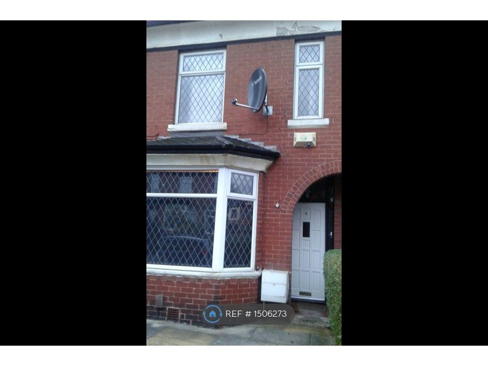 3 bed terraced house to rent in Graham Road, Salford M6 Zoopla
