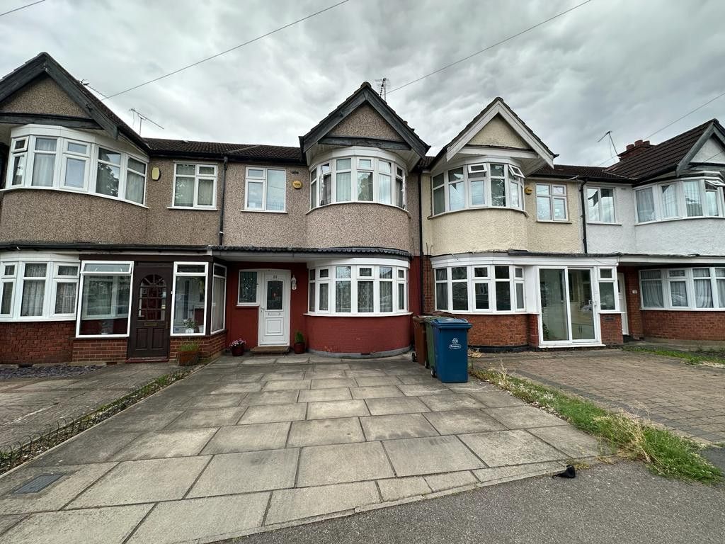3 bed terraced house to rent in Ravenswood Crescent, Harrow HA2 Zoopla