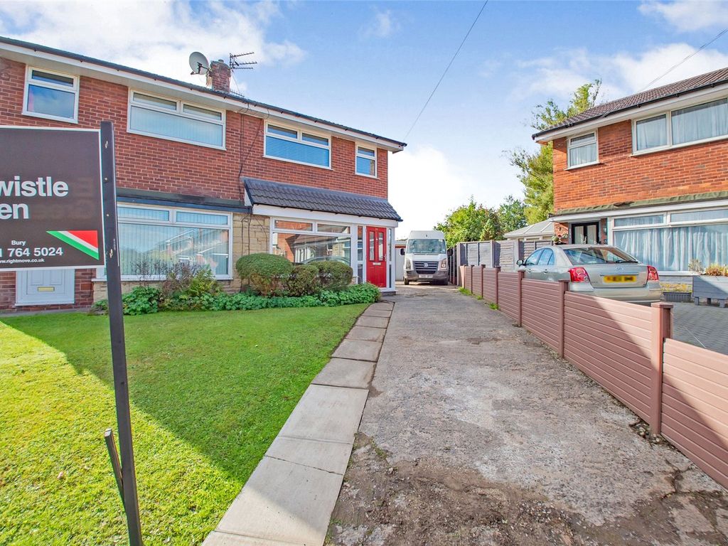 3 bed semidetached house for sale in Harrow Close, Blackford Bridge