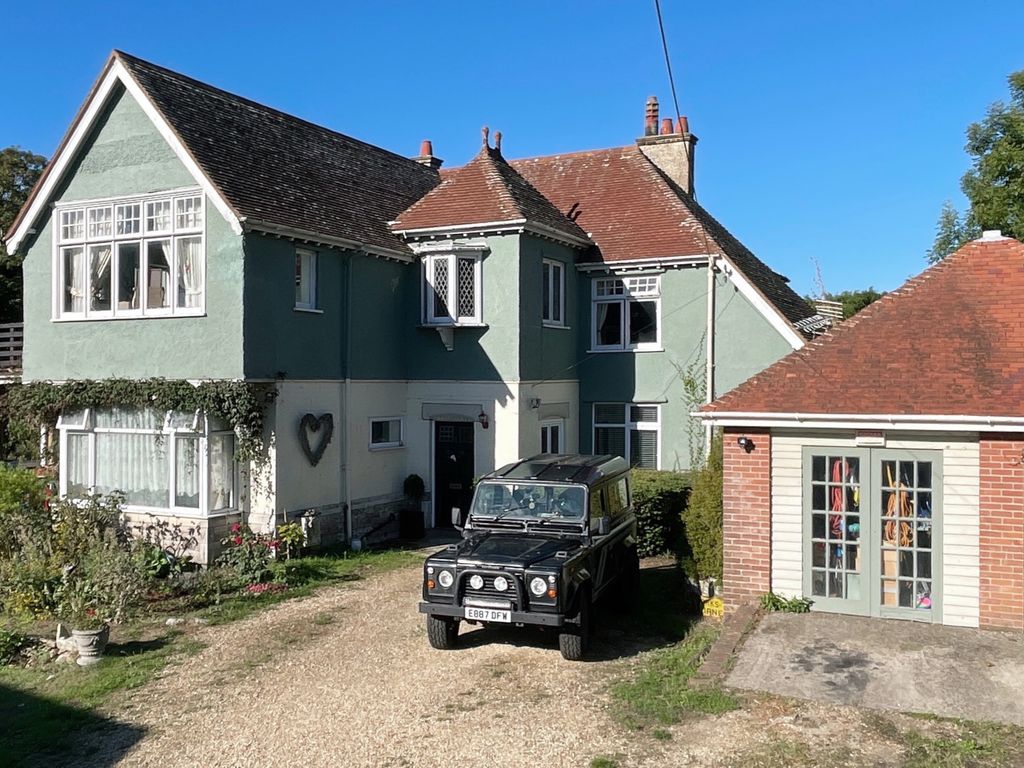 6 bed detached house for sale in Bon Accord Road, Swanage BH19 Zoopla