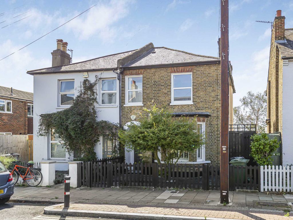 3 bed semidetached house for sale in Sunnyhill Road, London SW16, £