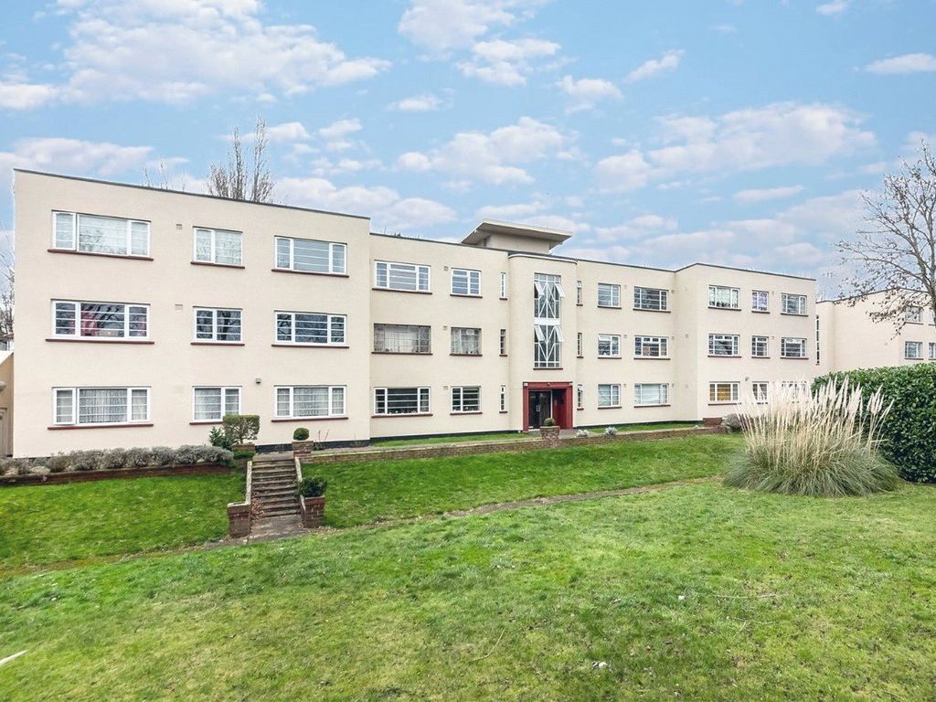 2 bed flat for sale in Brighton Road, Purley CR8, £290,000 Zoopla