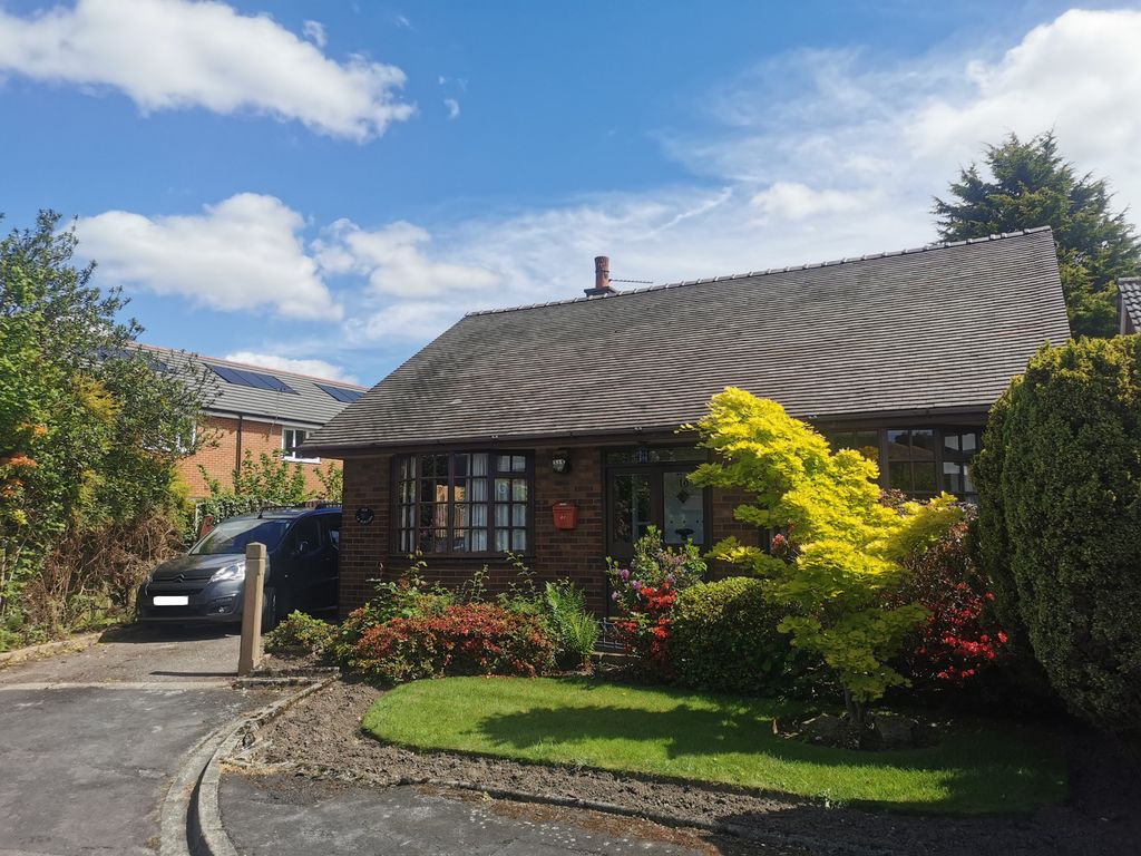 2 bed bungalow for sale in Levens Drive, Clayton Le Woods PR25 Zoopla
