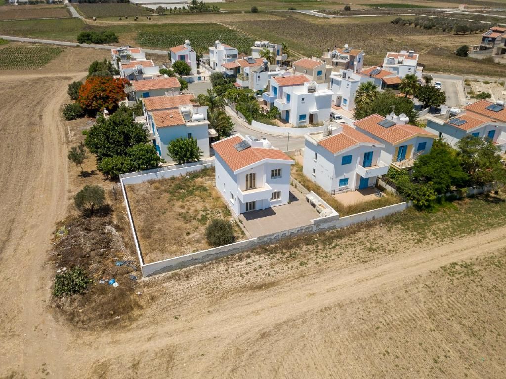 3 bed villa for sale in Pervolia, Larnaca, Cyprus, £139,944 Zoopla